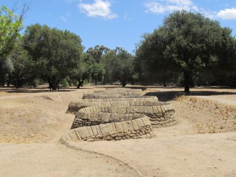 Andy Goldsworthy_Stone River